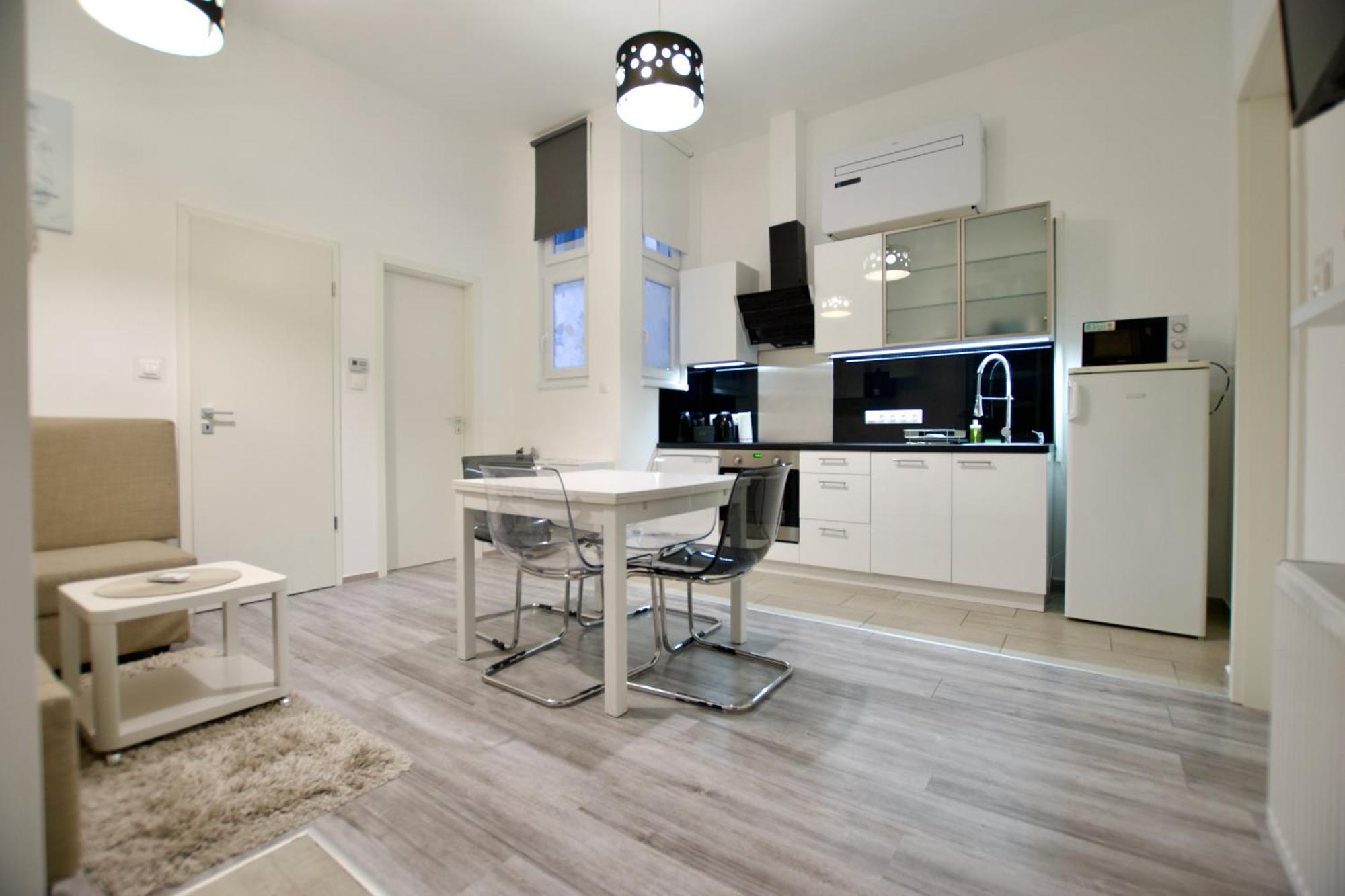 Standard By Hi5- Csengery Street Budapest