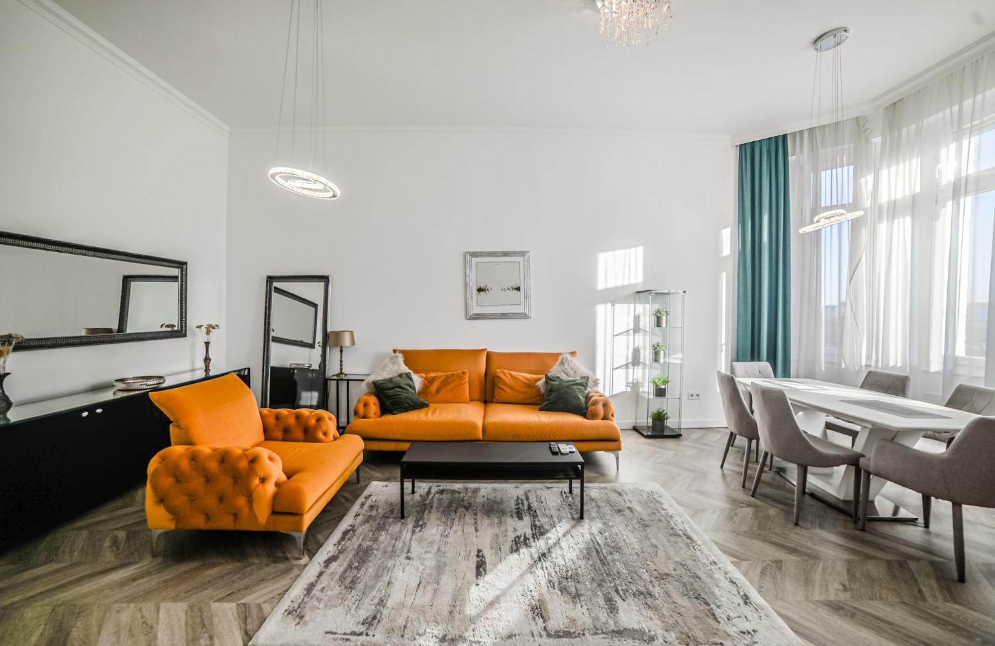 Luxury Downtown Dreams