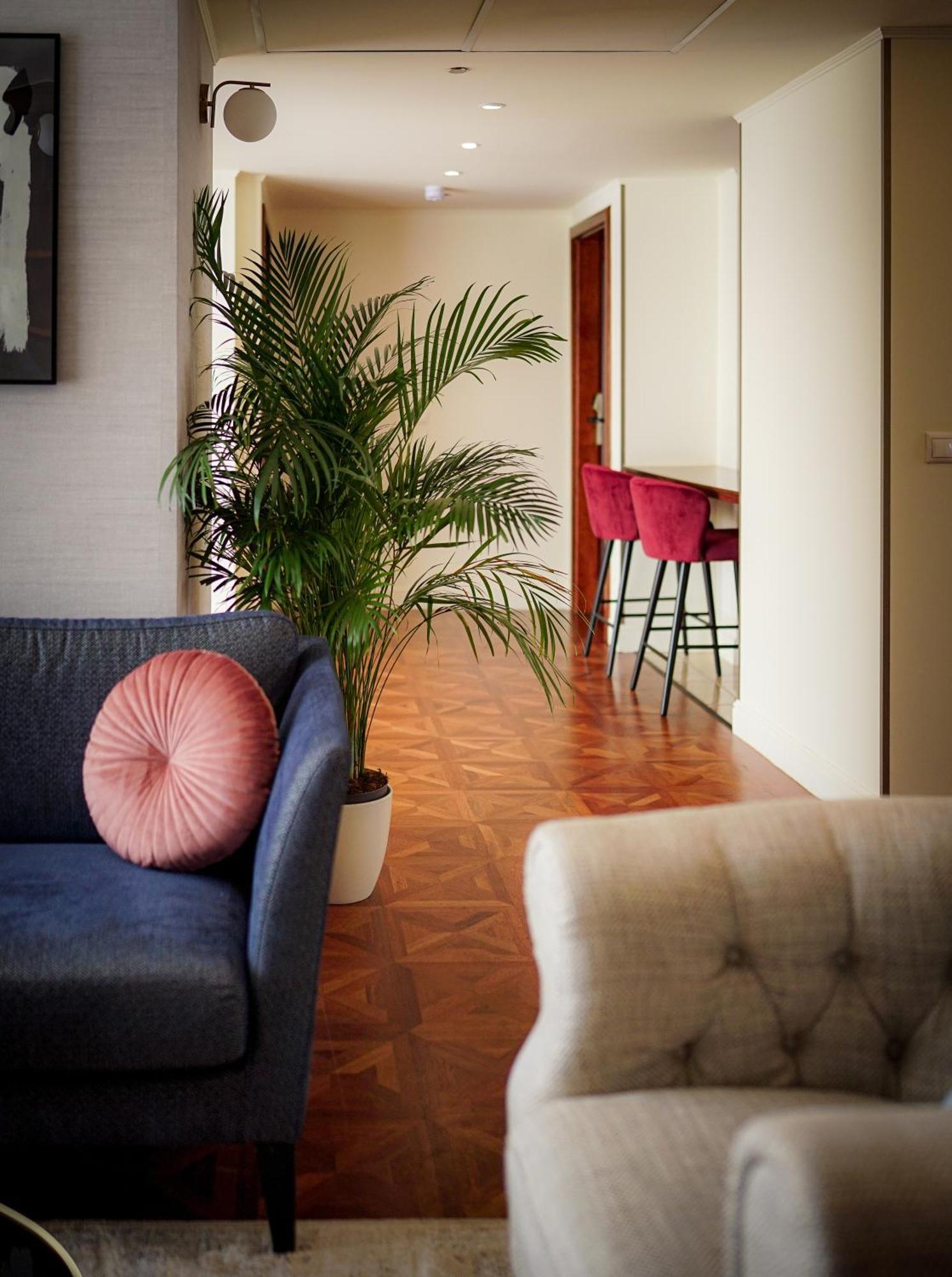 Queen's Court & Hotell Budapest