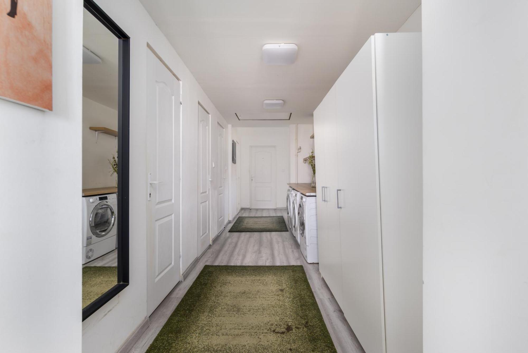 5 Bedrooms Keleti-home Apartamento *
