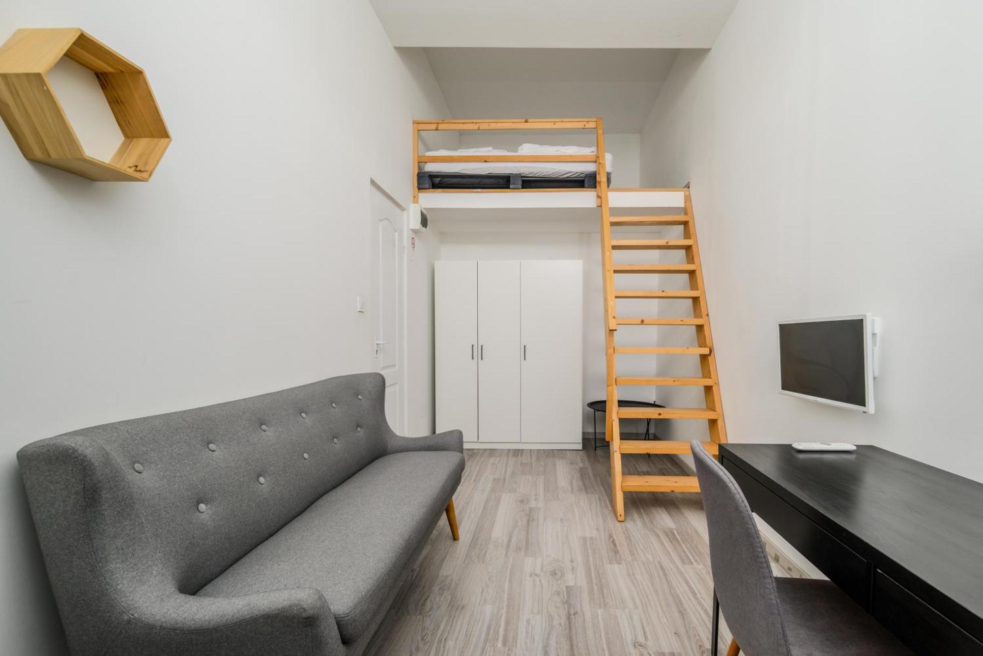 5 Bedrooms Keleti-home Apartamento Budapest