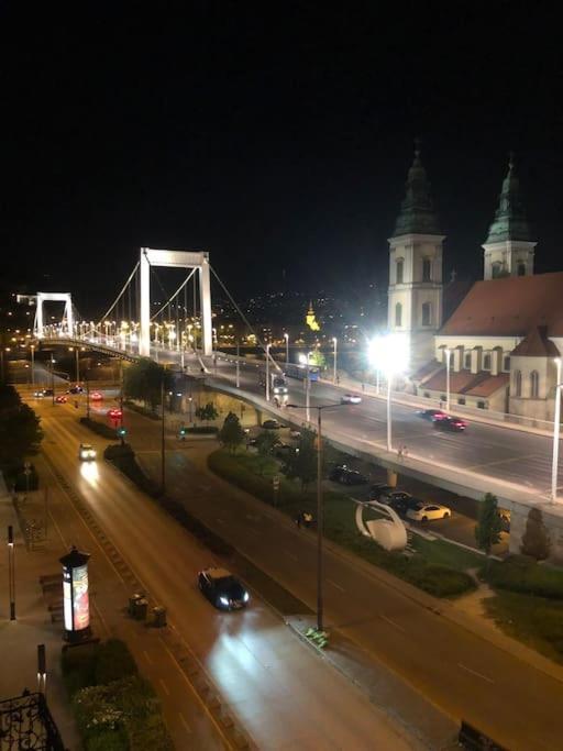 & Danube View Apartamento