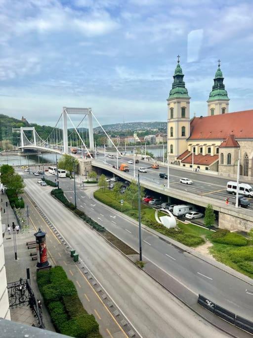 & Danube View * Budapest