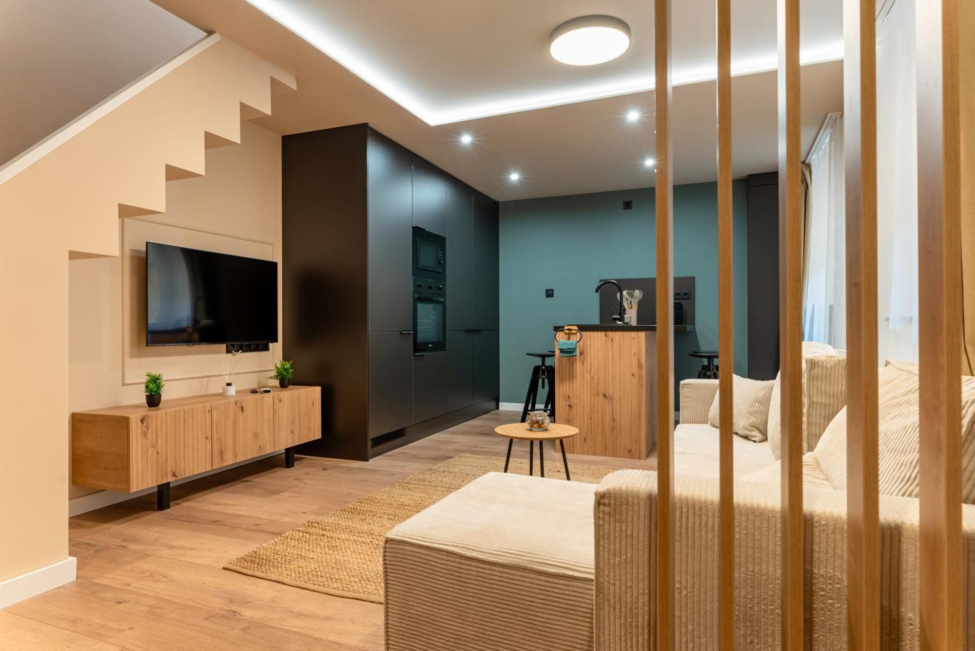 Asti Diamond * Budapest