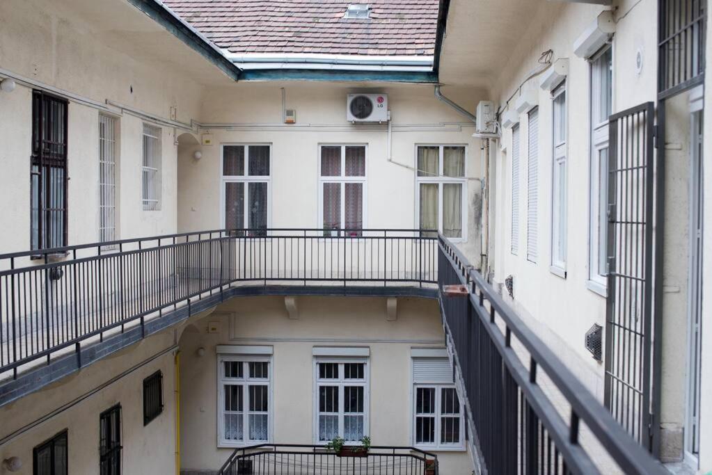 Ben Apartman *