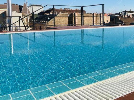 Royal In The Center With Free Parking! Apartment