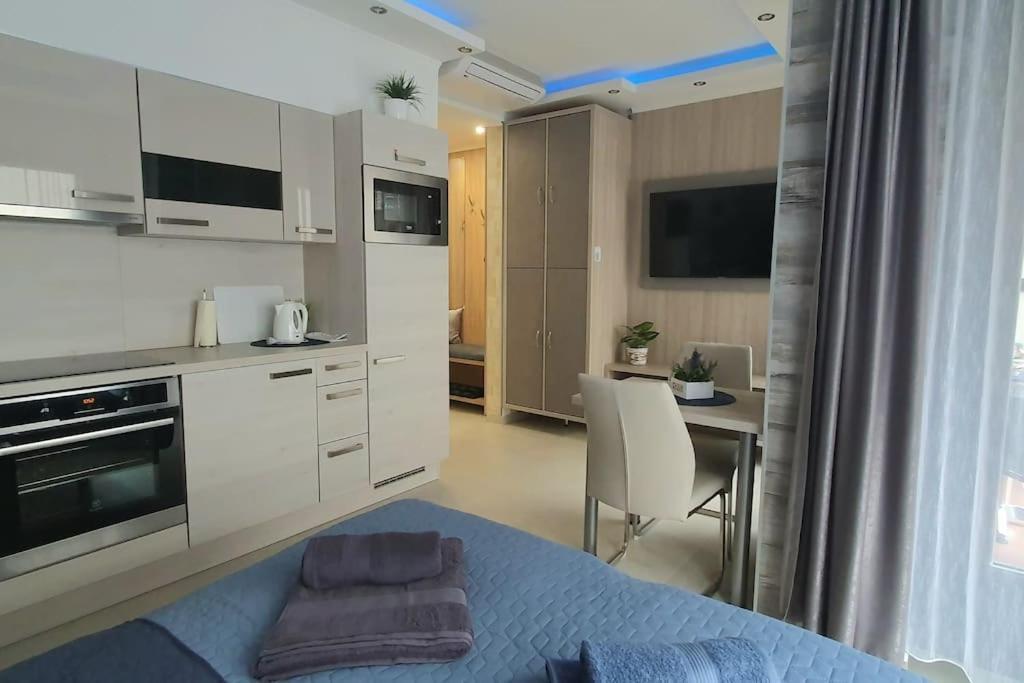 Royal In The Center With Free Parking! Lejlighed Budapest