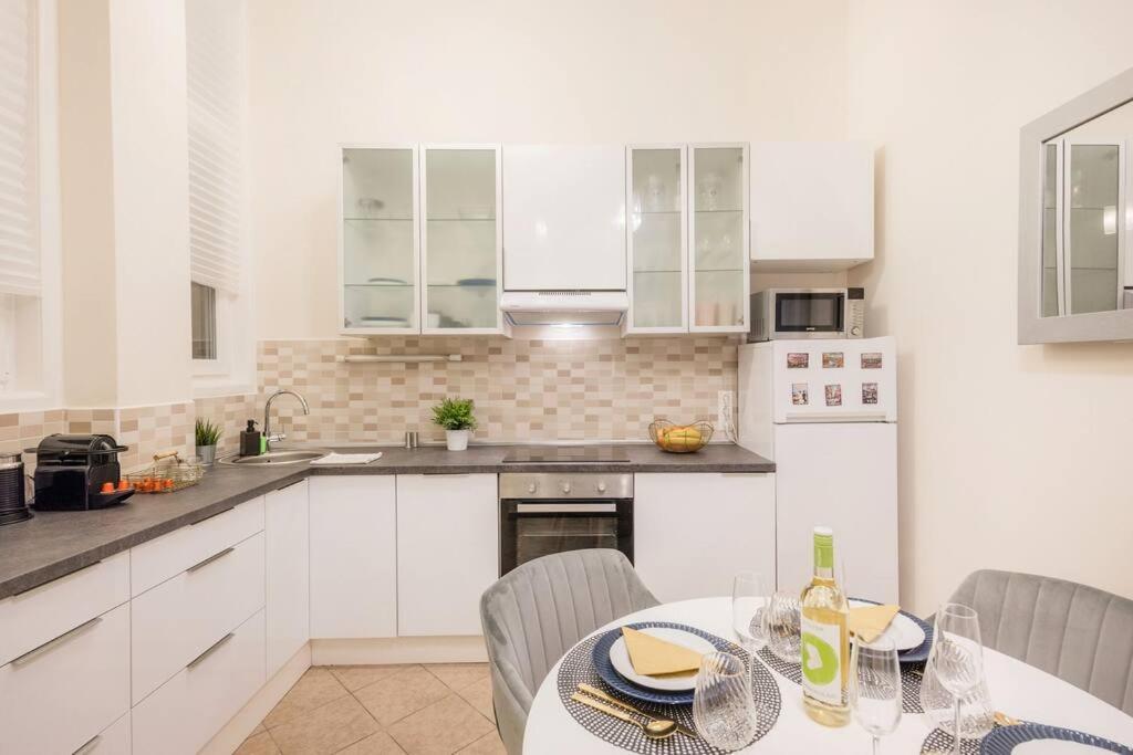 Apartmán Modern And Stylish 2-bedroom In The Center Budapest