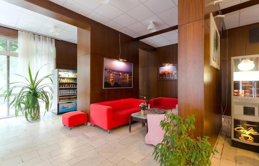 Young Center Apartment Budapest
