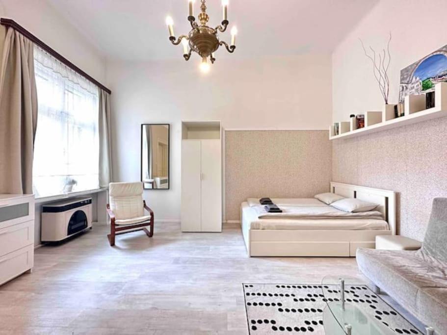 Urban Escape-cozy In Center *