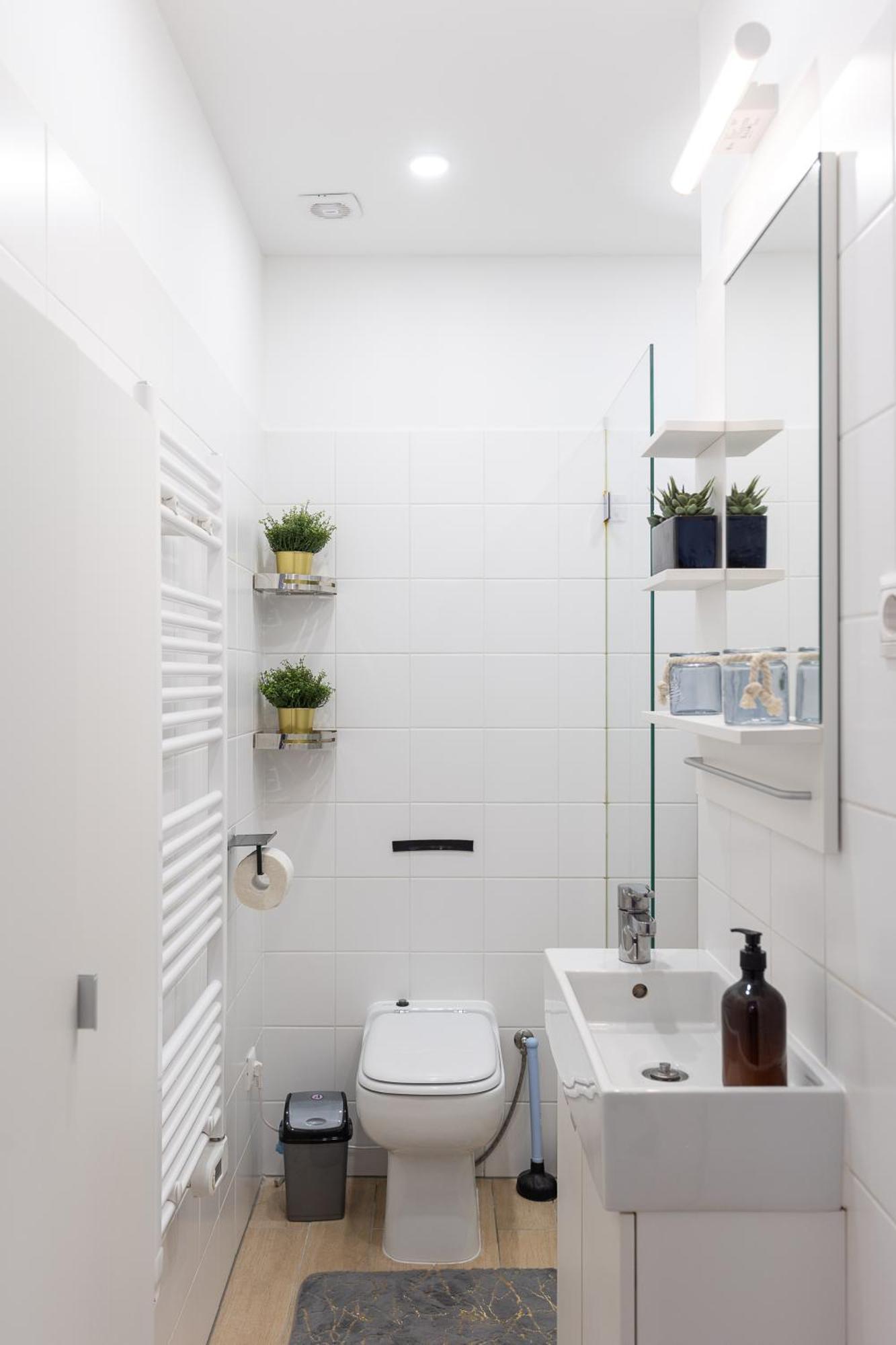 Jungle & Marble Apartment