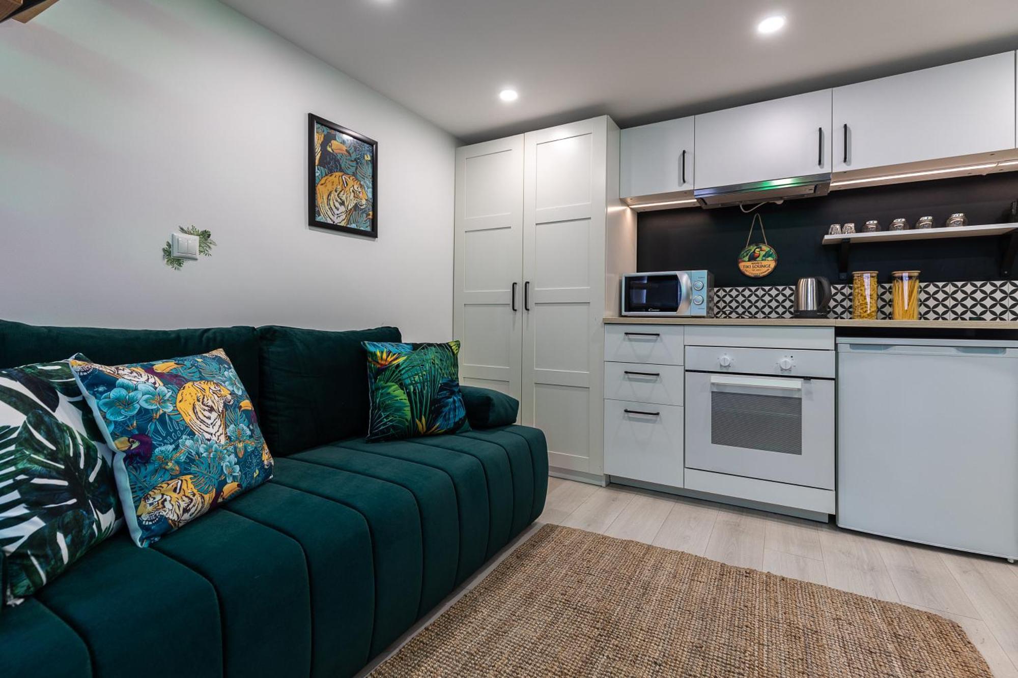Jungle & Marble Apartment *