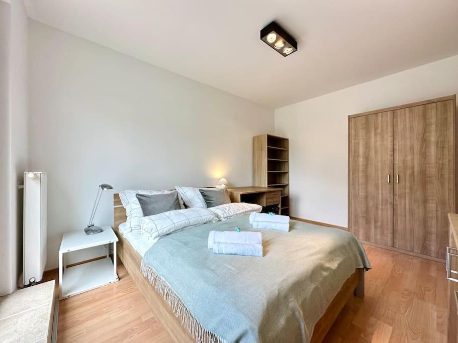 Riverside - Free Parking Apartment