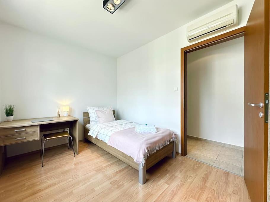 Riverside - Free Parking Apartment Budapest