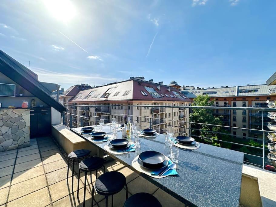 Riverside - Free Parking Apartment *
