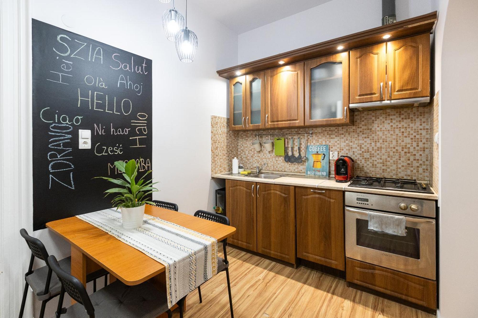 Cozy With Terrace Apartamento Budapest