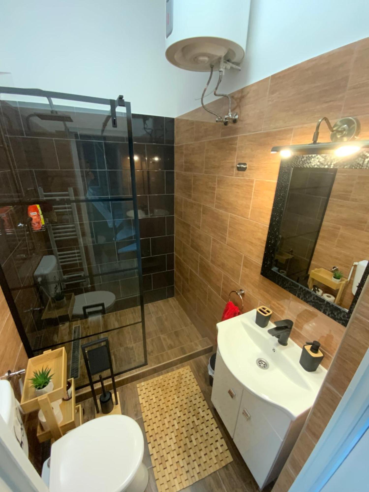 Apartment Center
