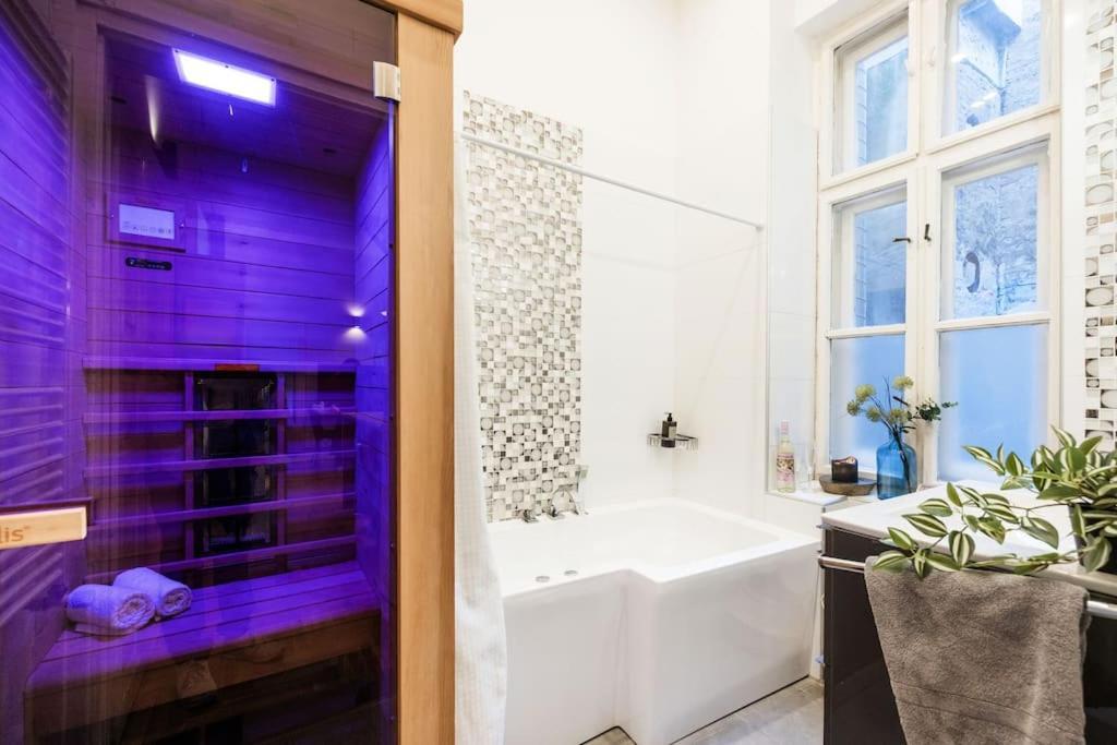 Wellness Duplex Penthouse Sauna & Jacuzzi-heart Of Apartmán *