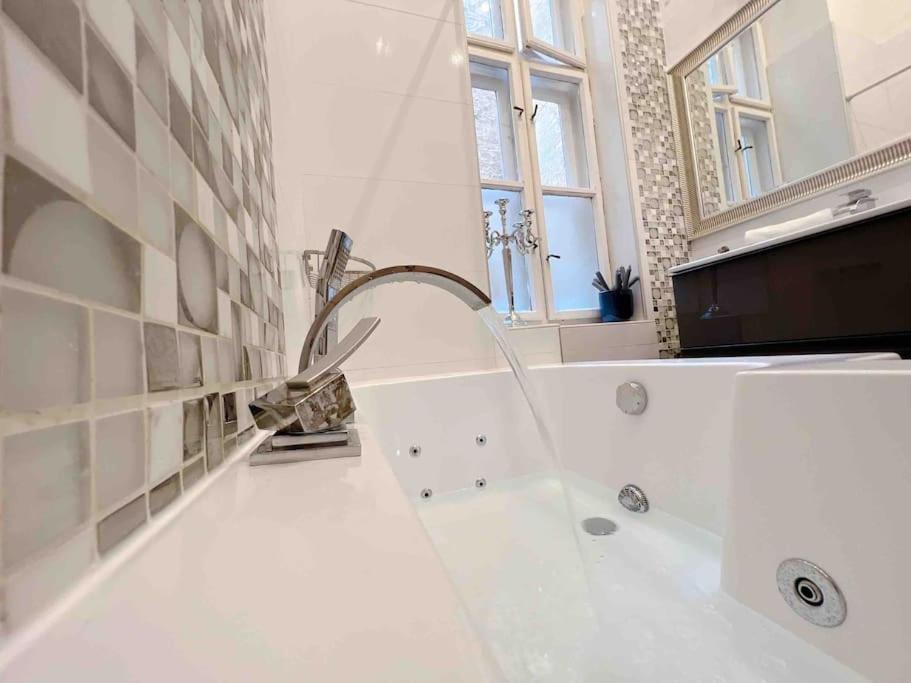 Wellness Duplex Penthouse Sauna & Jacuzzi-heart Of Apartmán Budapešť