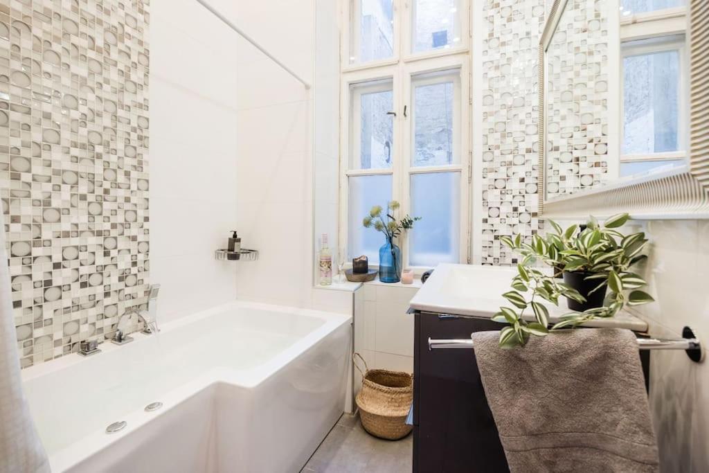 Wellness Duplex Penthouse Sauna & Jacuzzi-heart Of Budapešť
