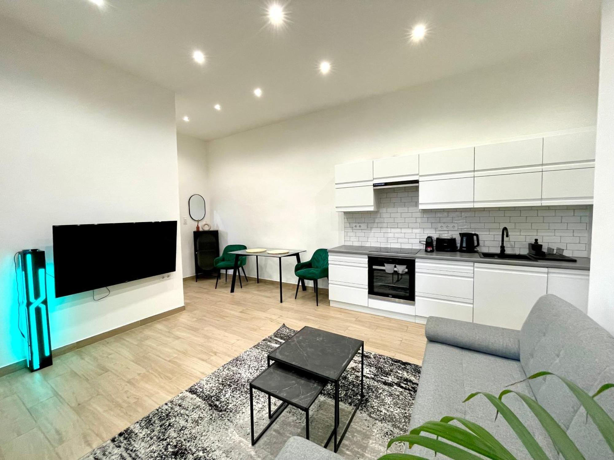 Smart Near The Westend City Center