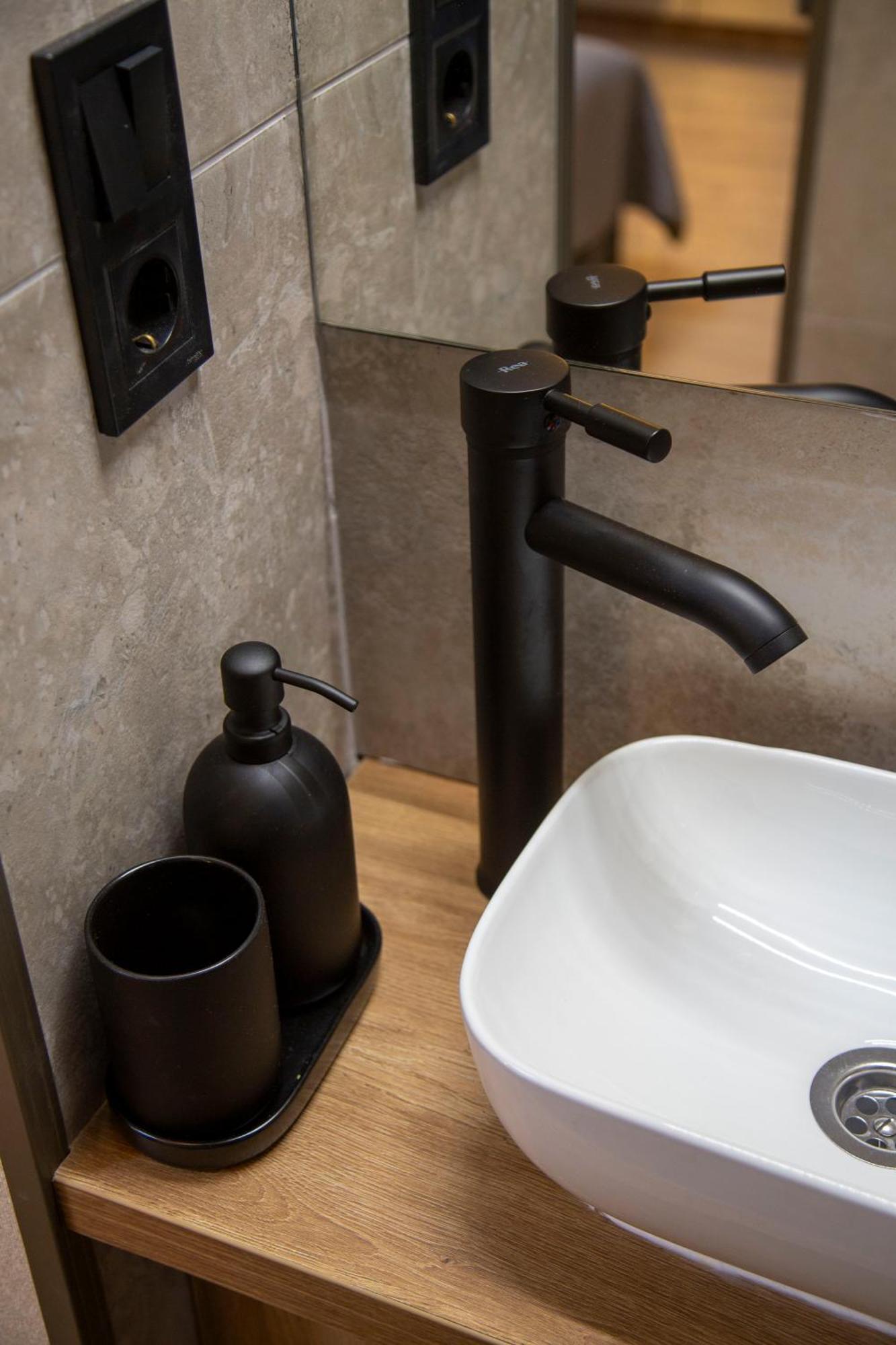 Luxurious & Spacious In The Kertesz Street Apartment *