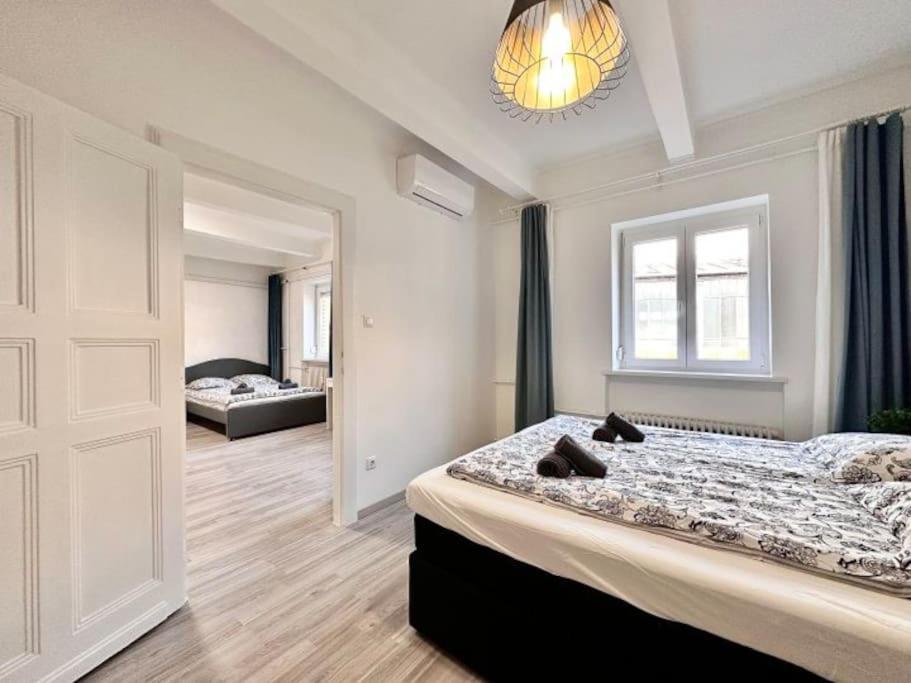 Synagogue 8ppl 2br 2bth Apartman *