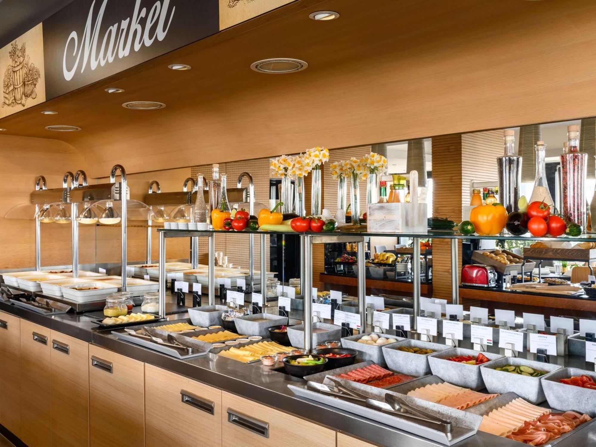 Novotel Danube 4*