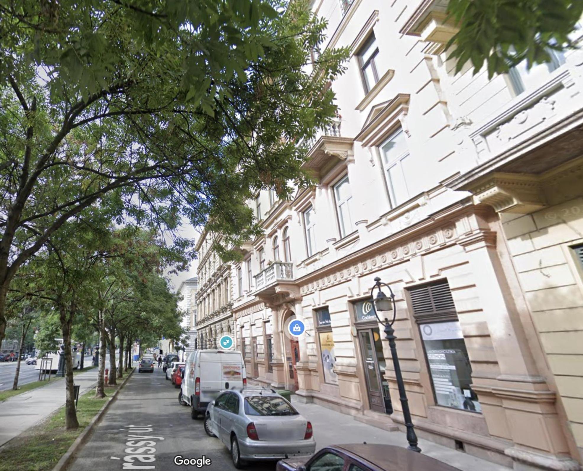 Alice - Andrassy Street *