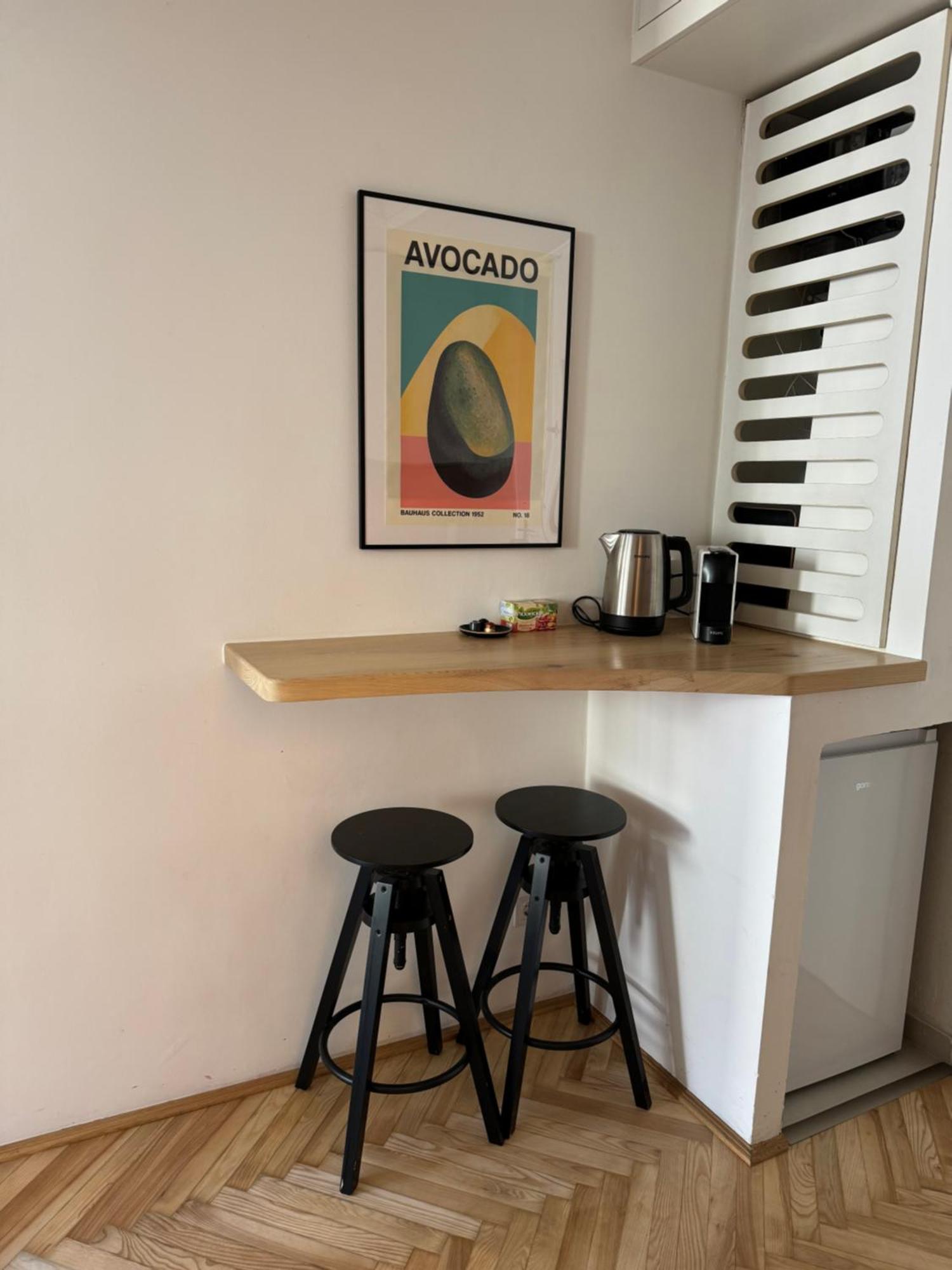 Apartment 5