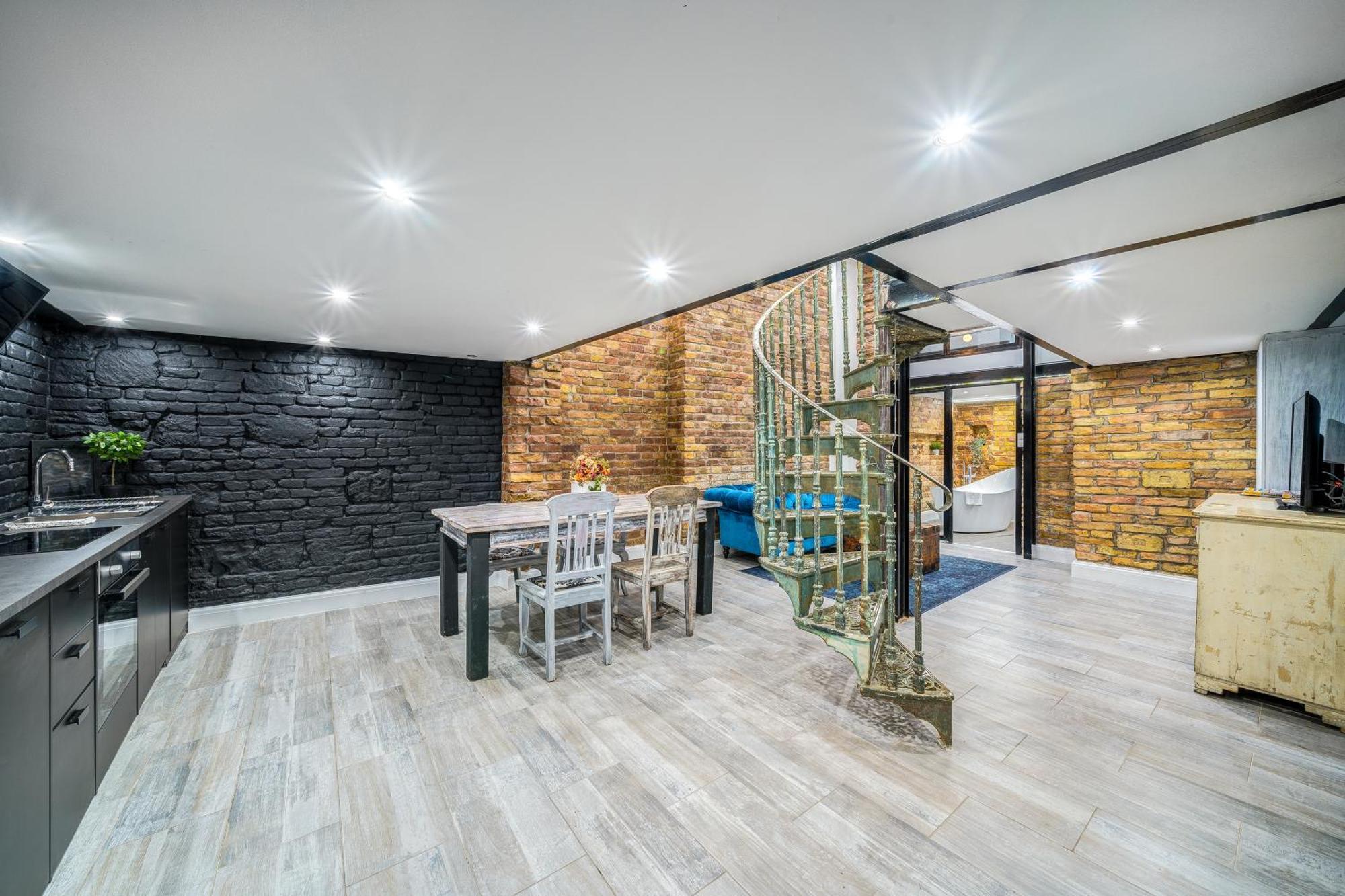 Appartement Center Loft Haven: Modern Elegance Budapest