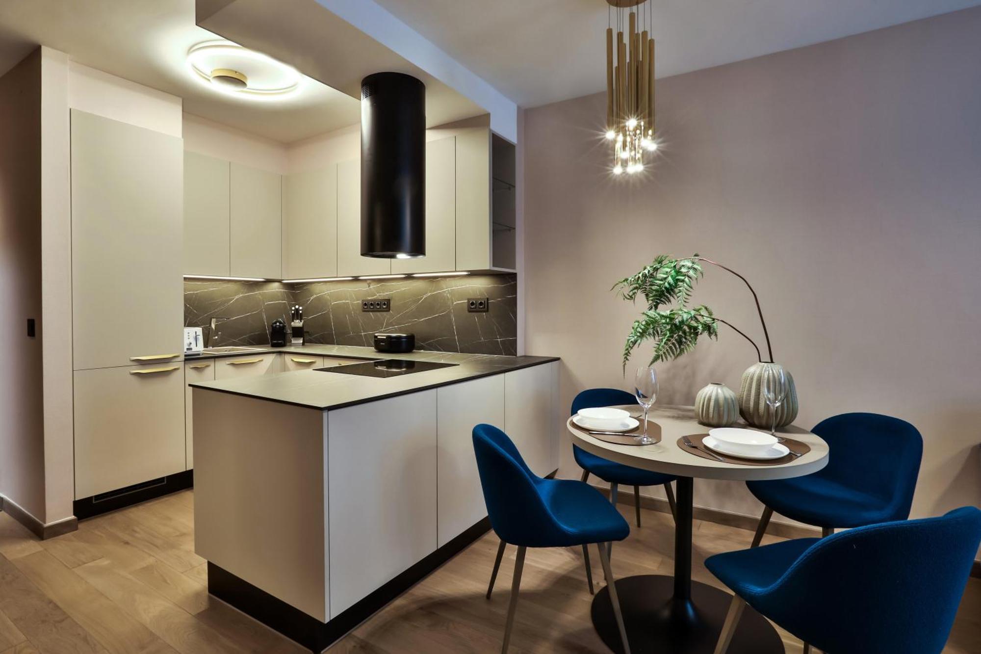 Sun Hill Luxury