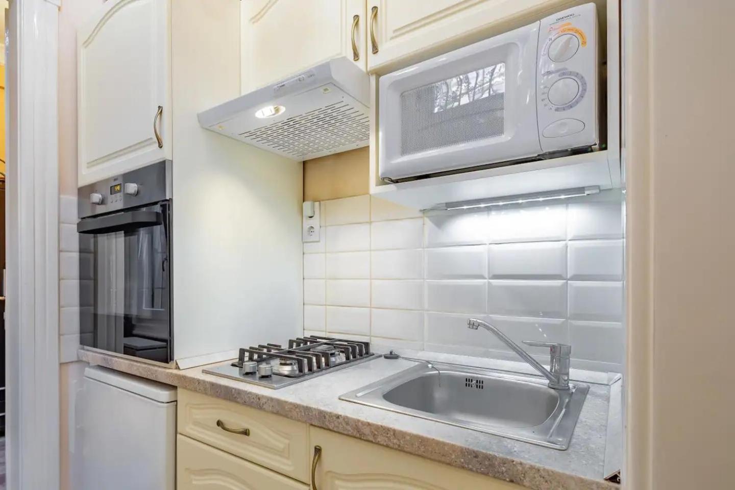 Vamhaz Boulevard Apartment