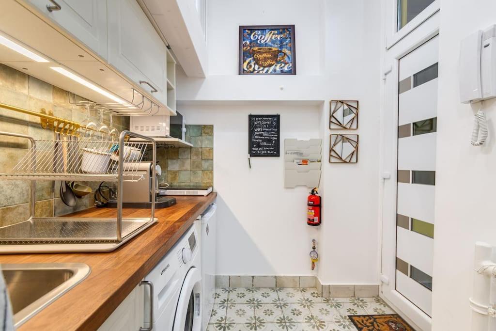 Apartamento Amazing Kazinczy Flat No. 1 *