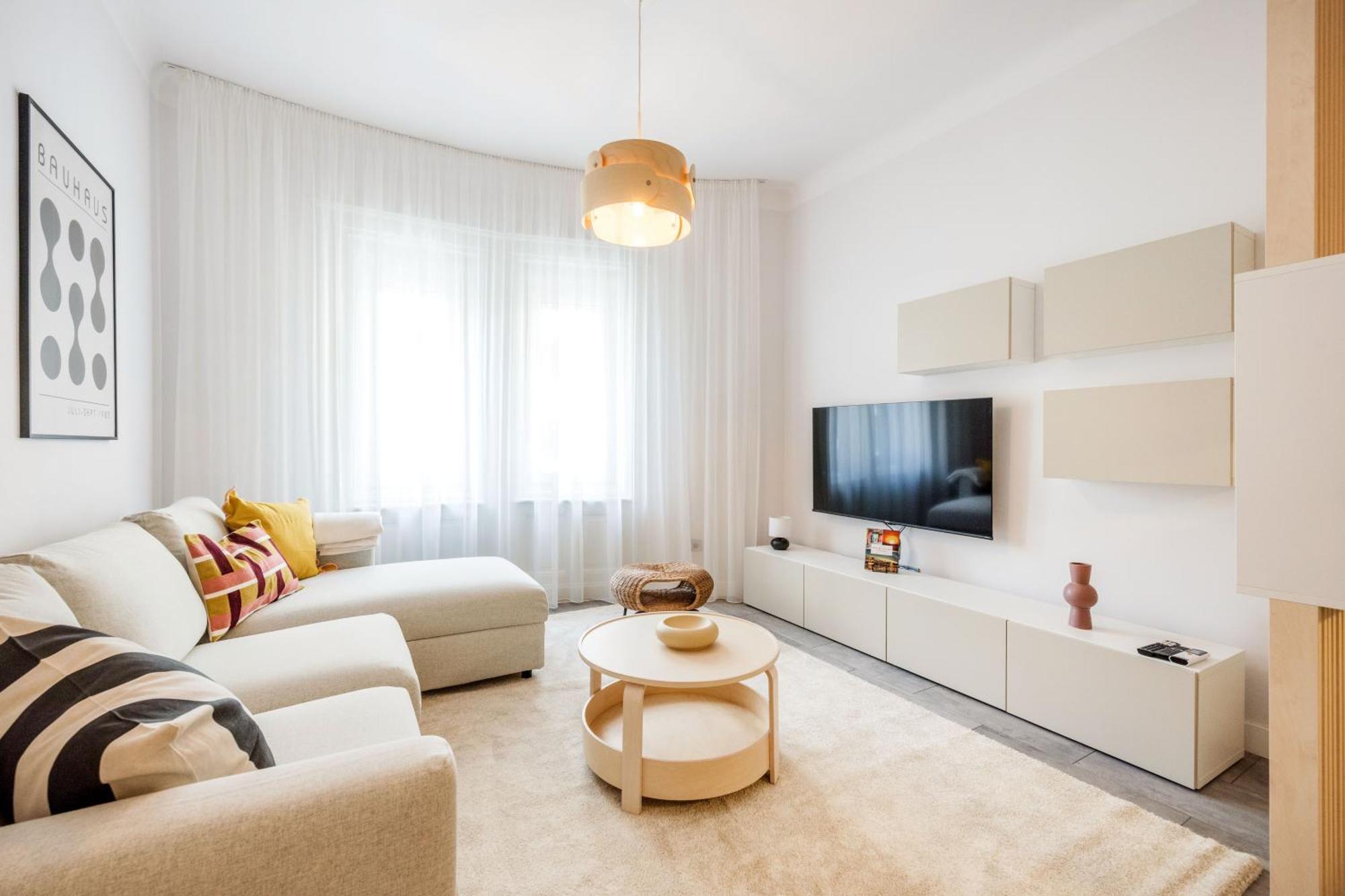 Apartment Elegant With Minimalist Design Budapest