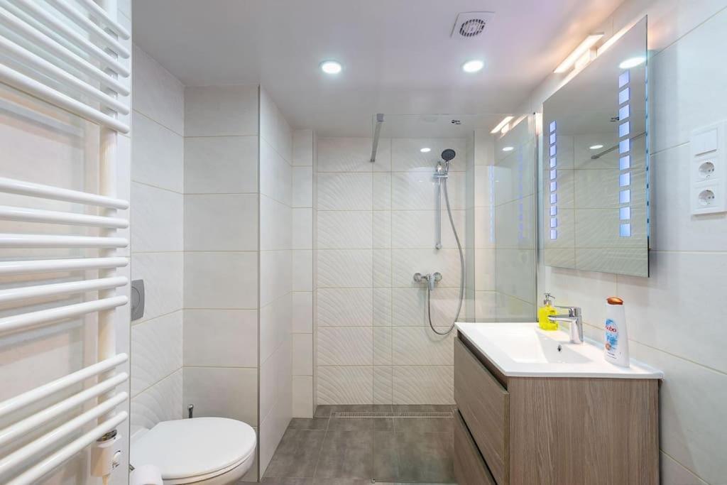Apartamento Amazing Kazinczy Flat No. 1 *