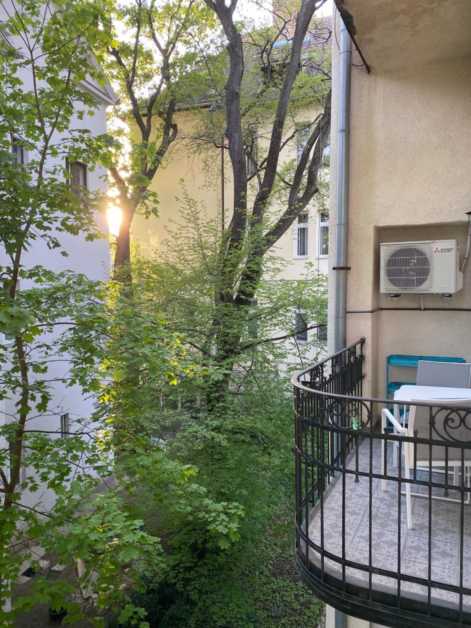 Superb With Ac 40 Sqm Terrace In The Greens Of Buda Centre Budapest