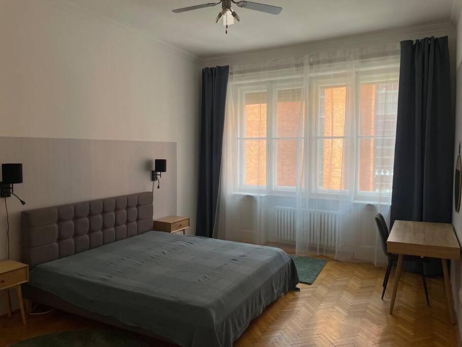 3 Bedroom By The Parliament