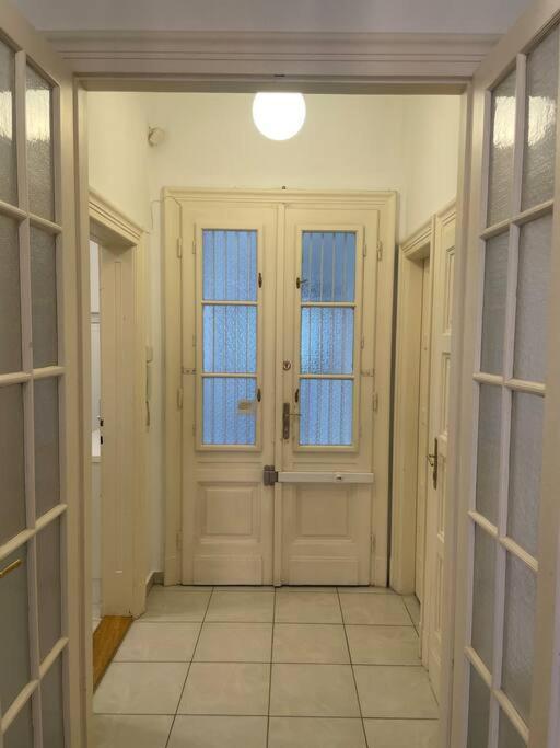 3 Bedroom By The Parliament Appartement *