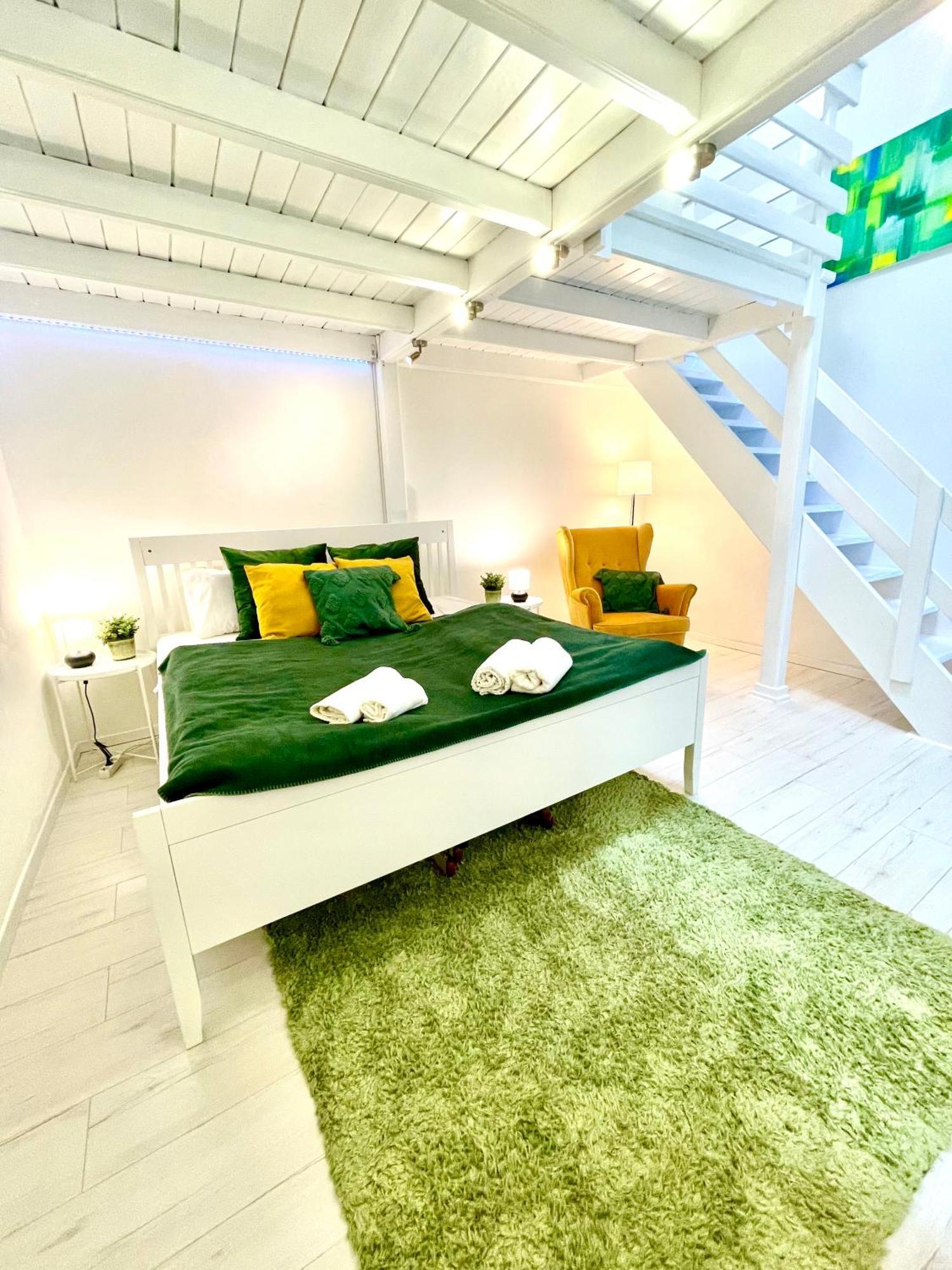 Teresian Near The Andrassy Street Free Air Conditioner Free Coffee Appartamento Budapest