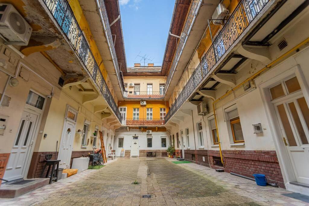Apartamento Cozy In Sip Str., Luna *