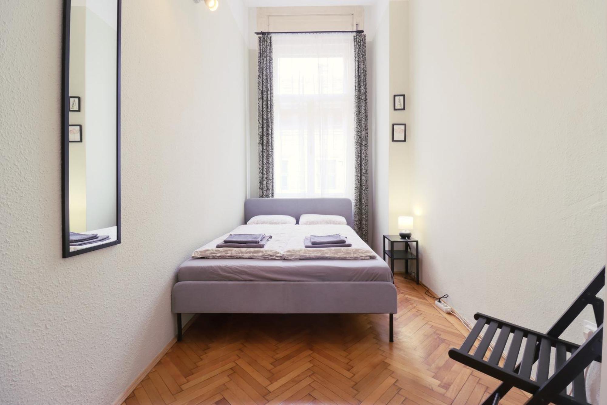 Joseph Boulevard - 3bdr, 2bath, 8ppl