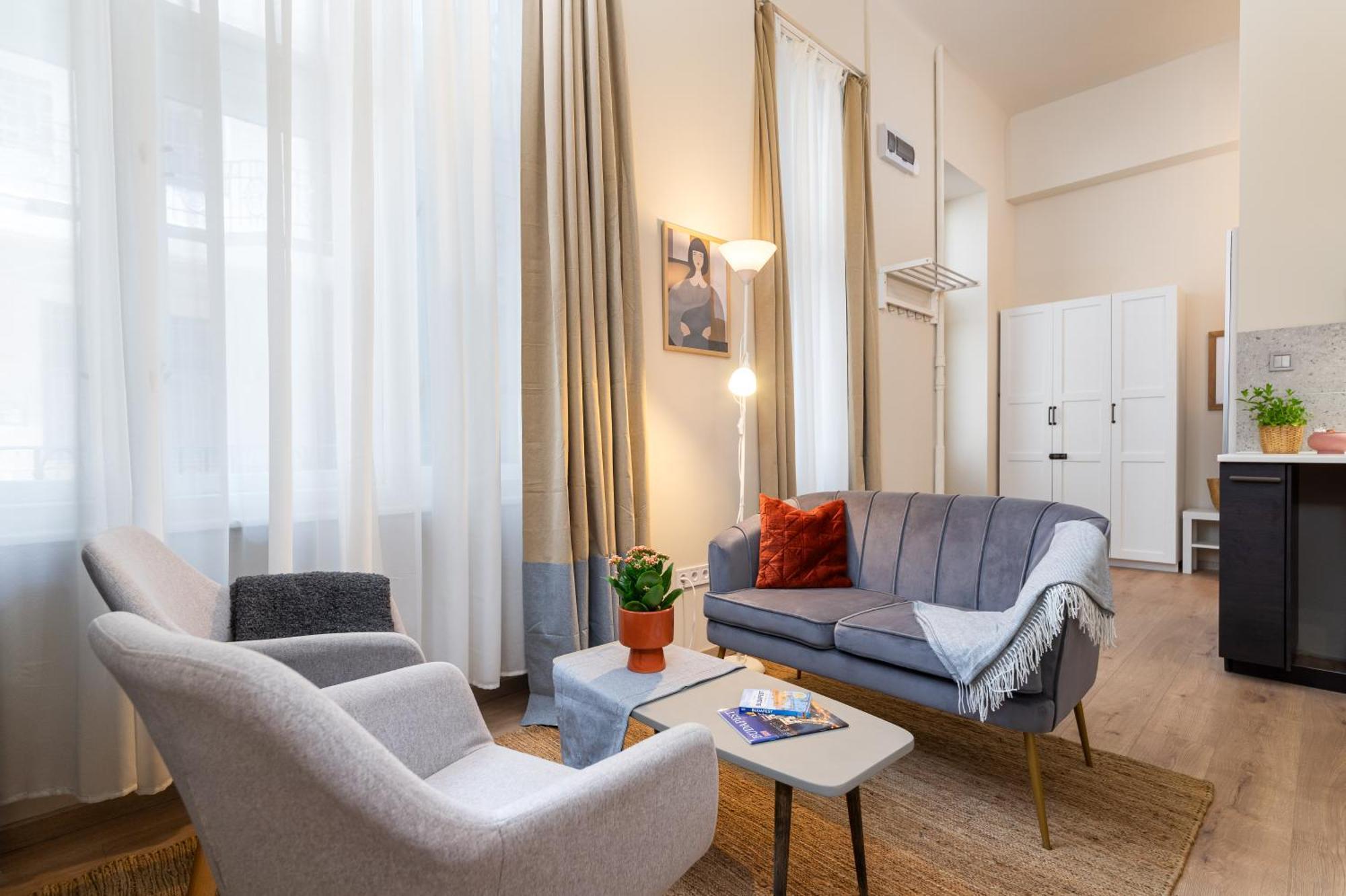 Charming Downtown Appartement