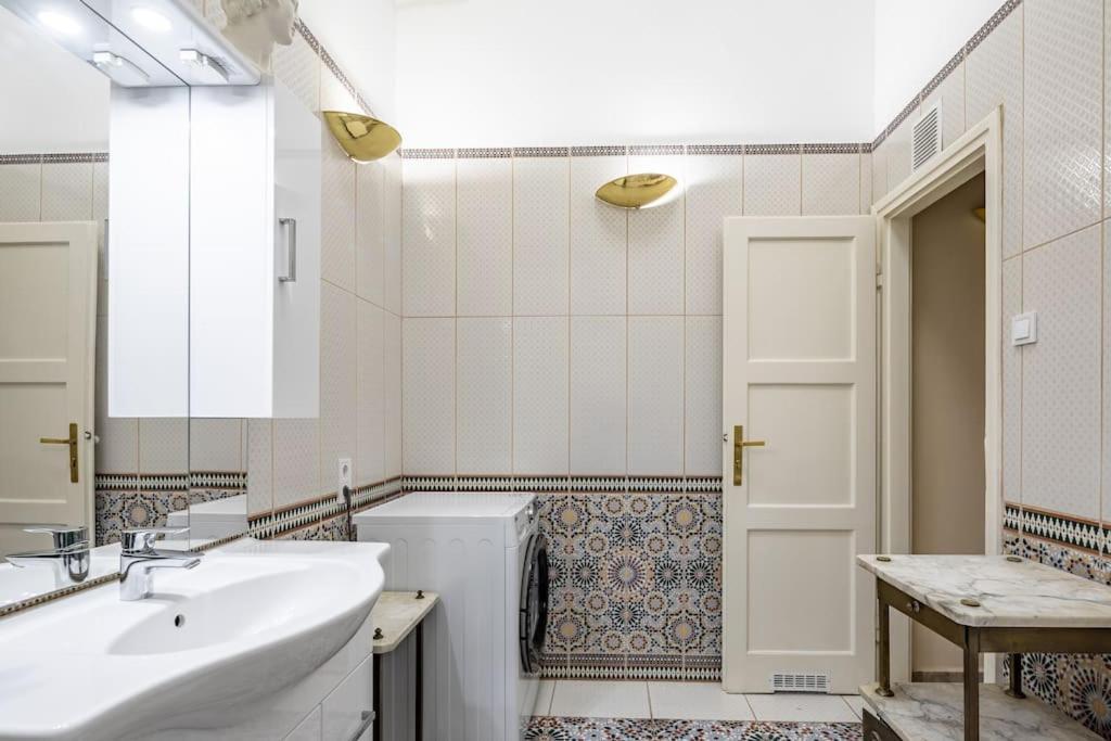 Rakoczi Budapest
