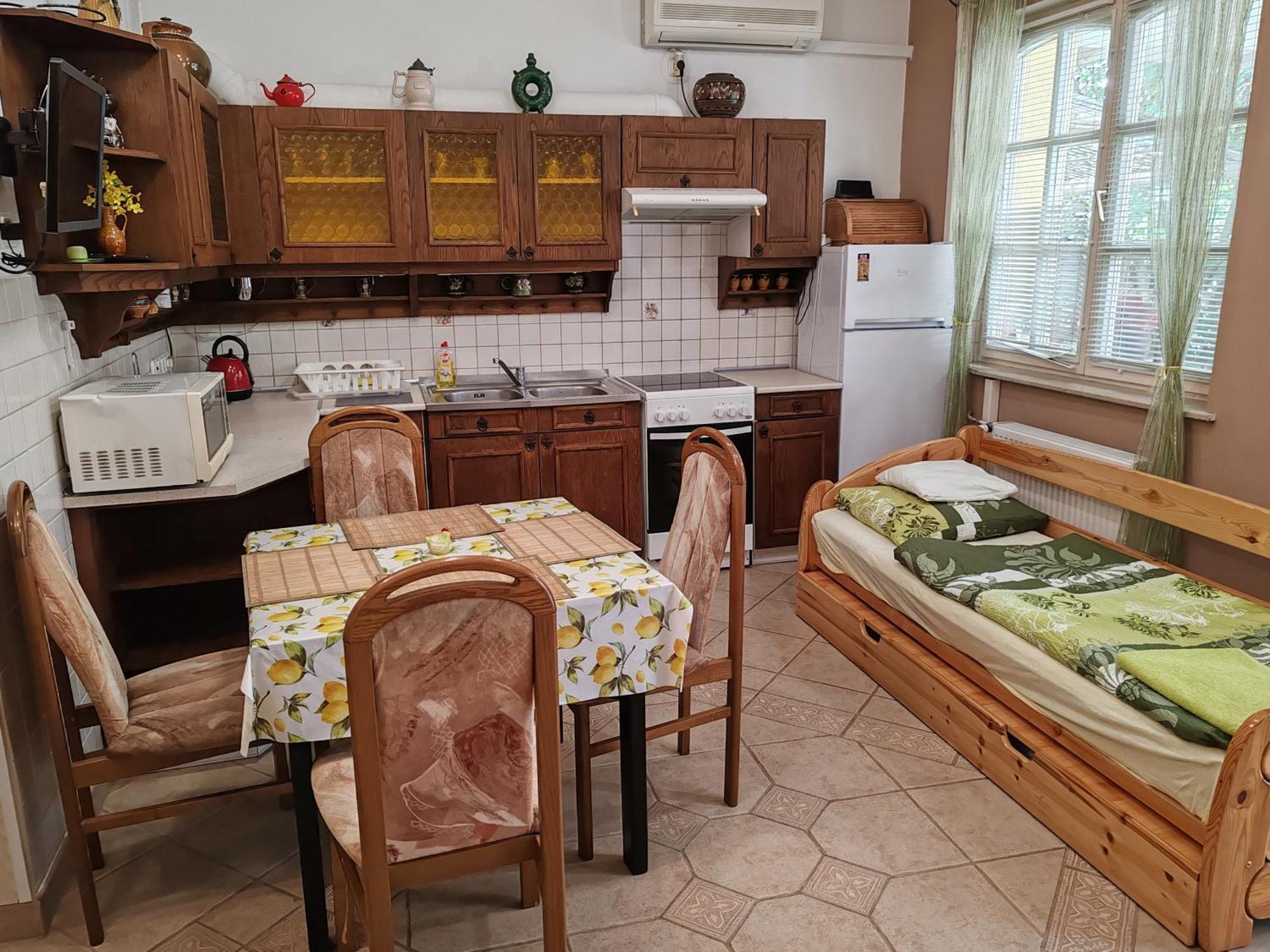 Patricia With Garden Appartement