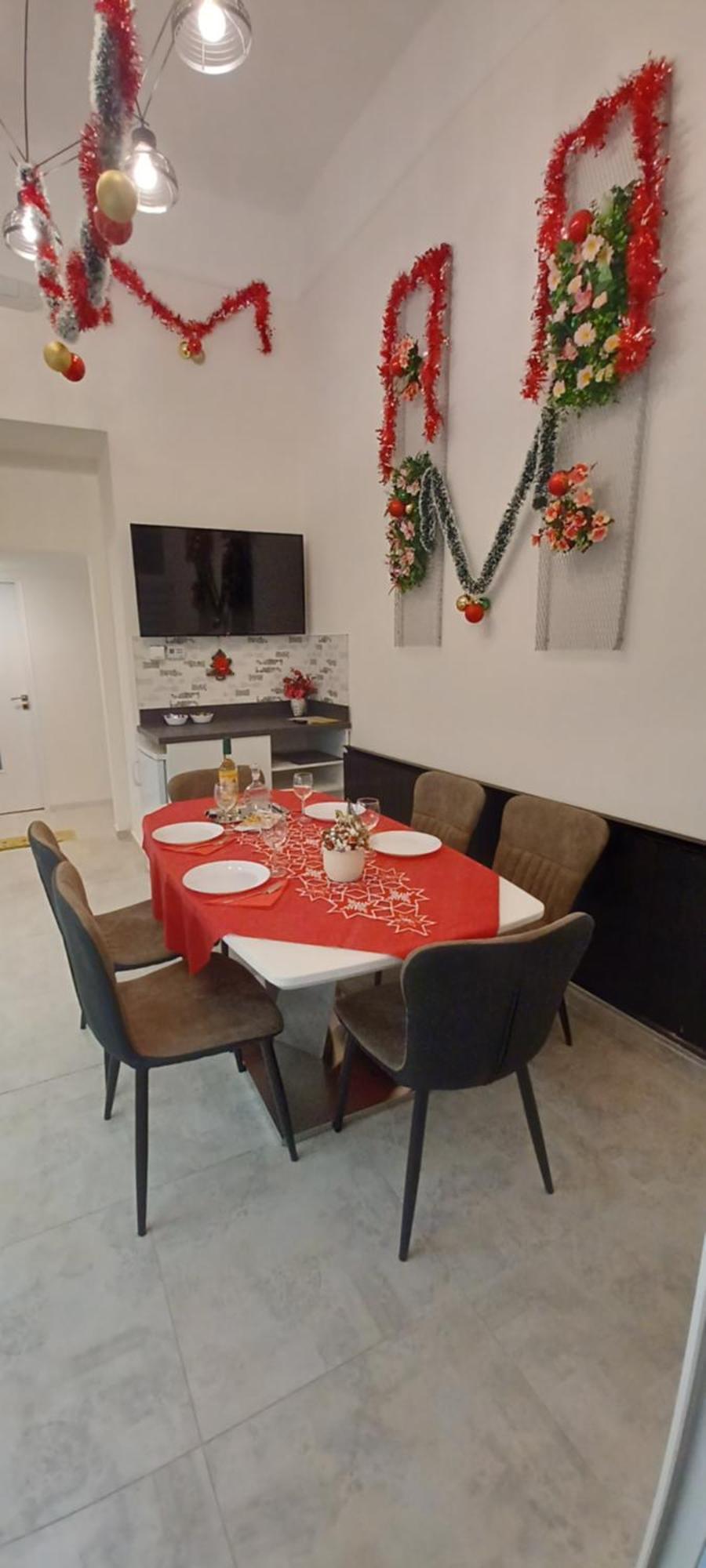 Palace Apartment *