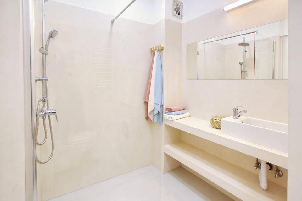 Pau Stylish In The Heart Of Appartamento *