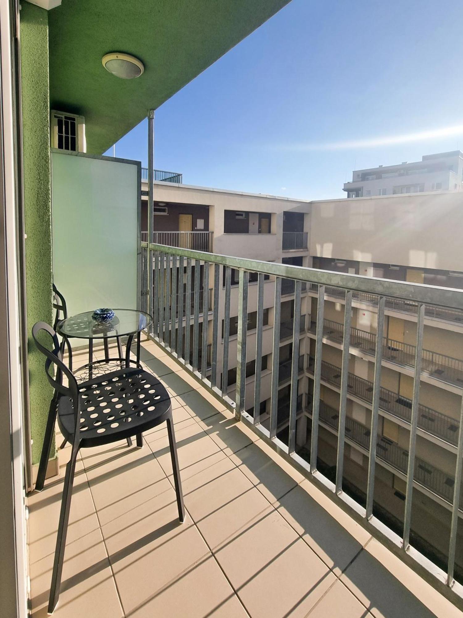 1 Apartamento *
