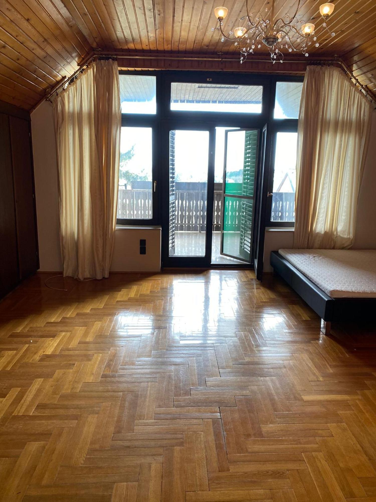 Luxury 3 Bedroom In A Forest 10min Drive From Center Villa