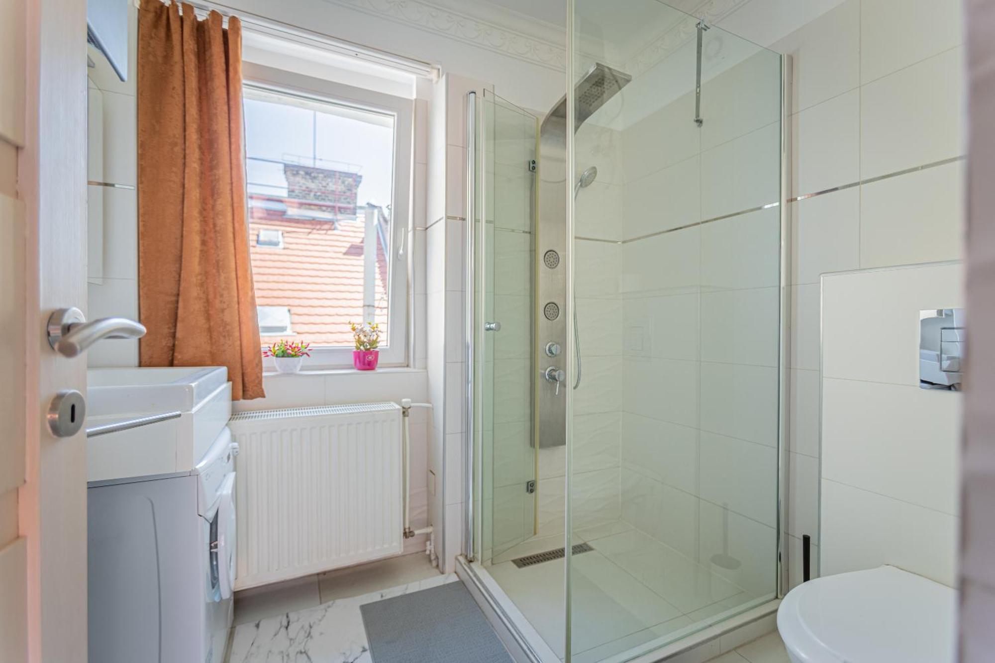Apartman Iranyi *